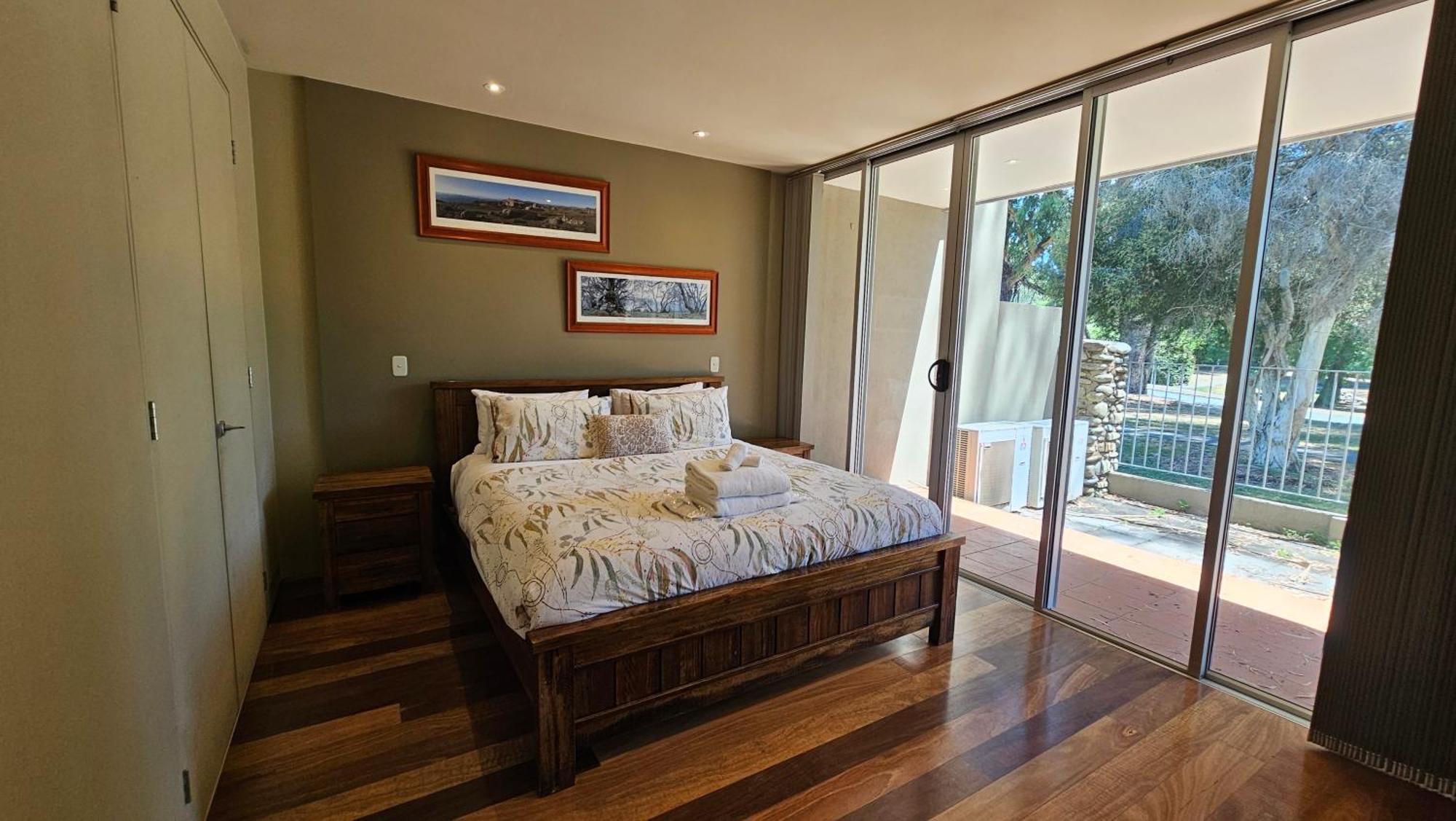 Centenary Peaks Riverview Bright