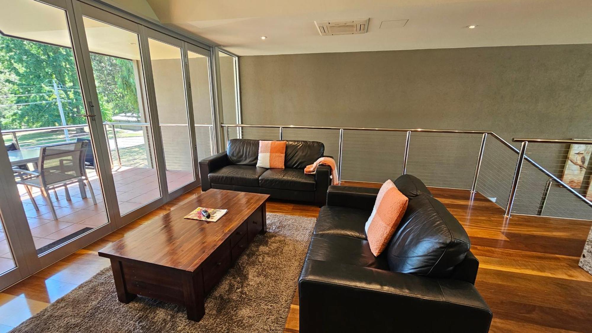 Holiday home Centenary Peaks Riverview Bright
