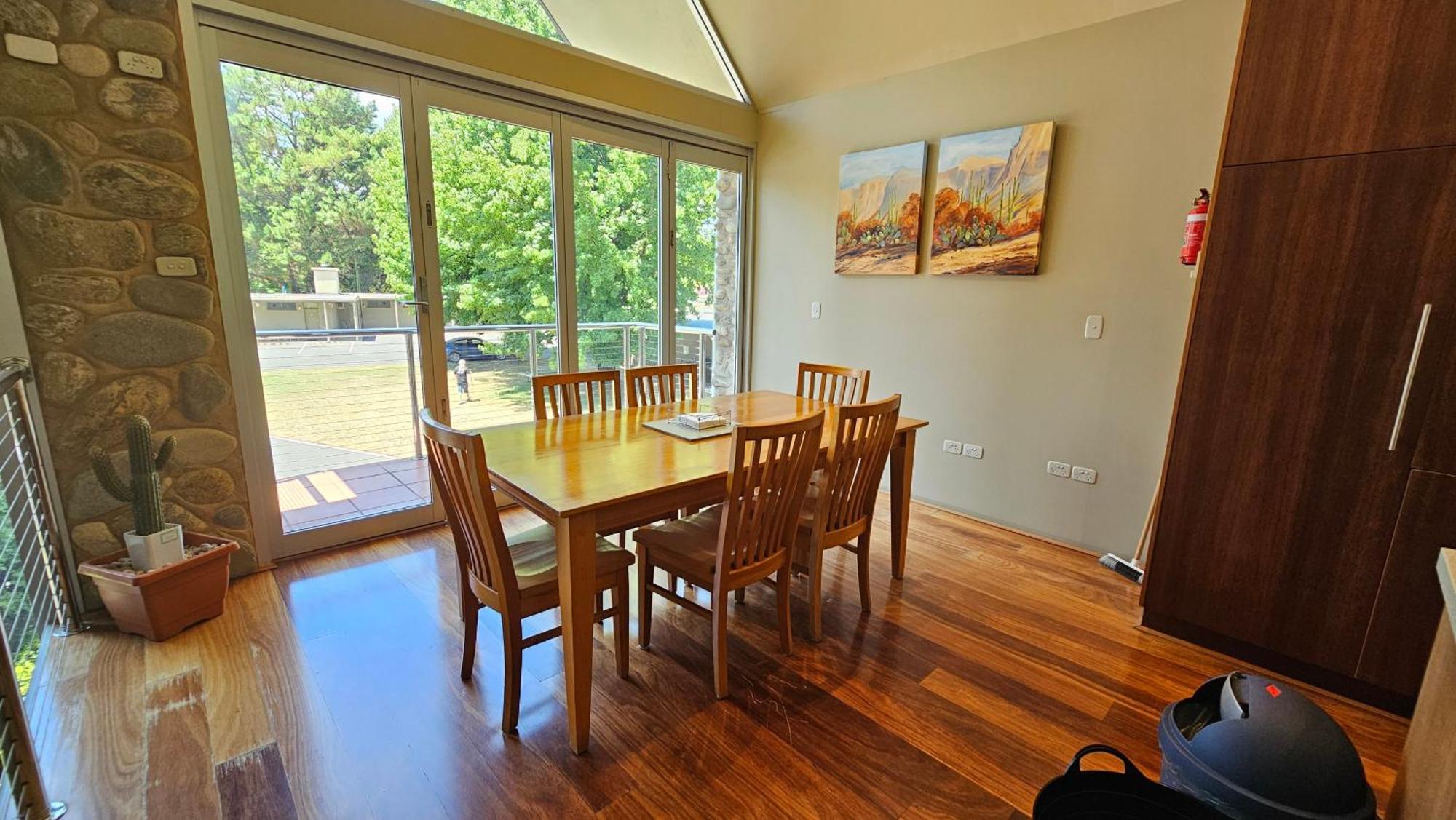 Centenary Peaks Riverview Holiday home Bright