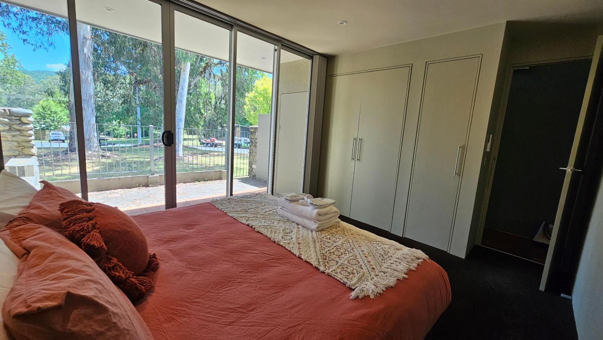 Holiday home Centenary Peaks Riverview Bright