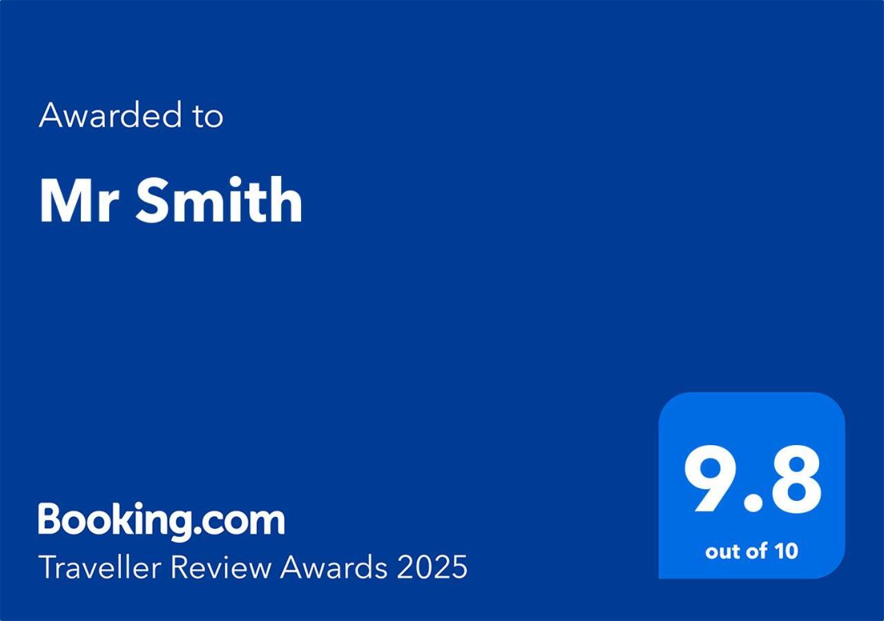 Mr Smith * Bright
