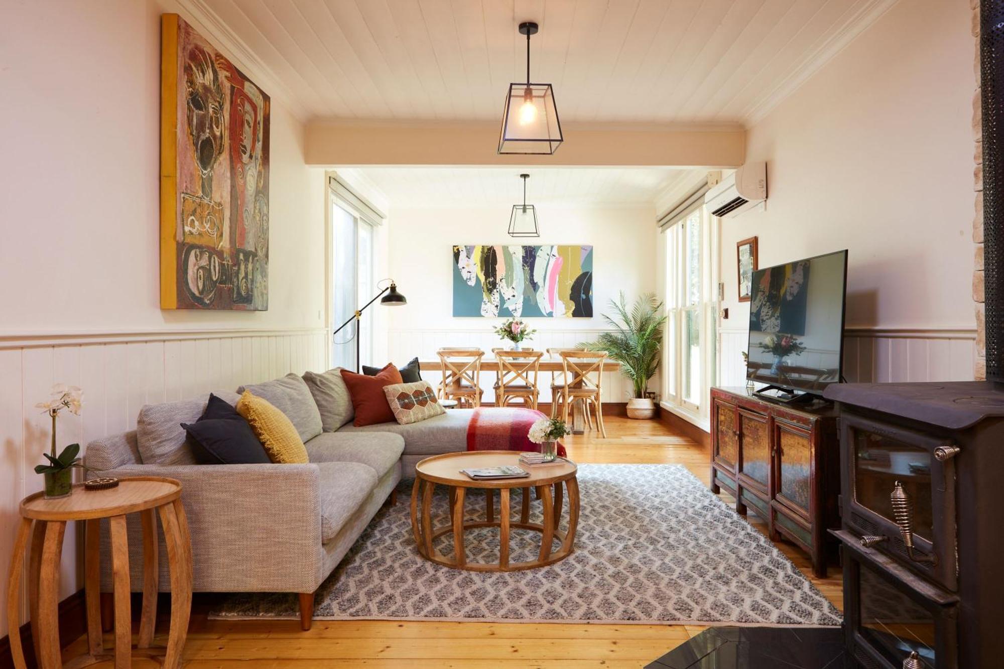 Tiffany's Apartment *