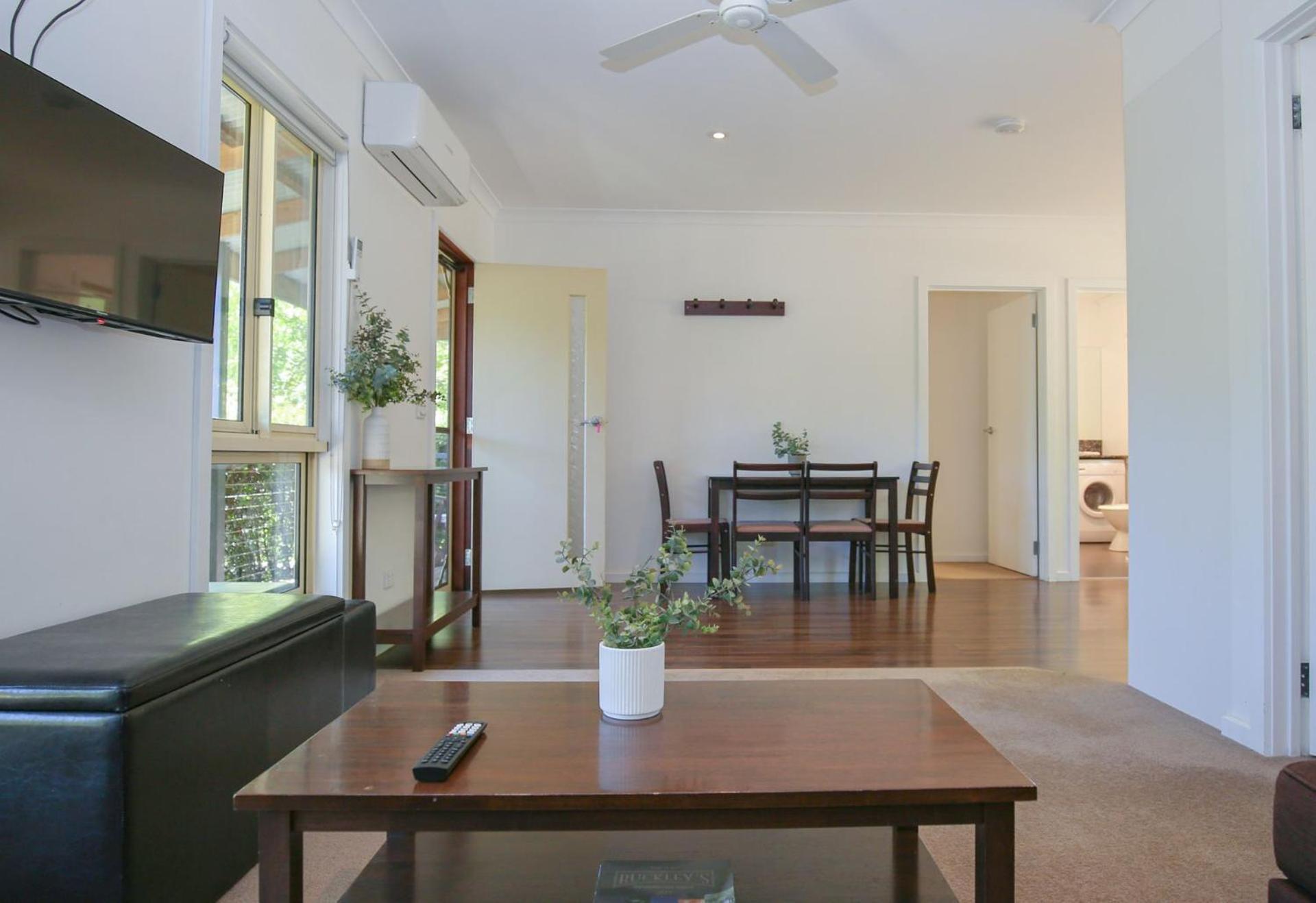 Houghs Holiday home Bright