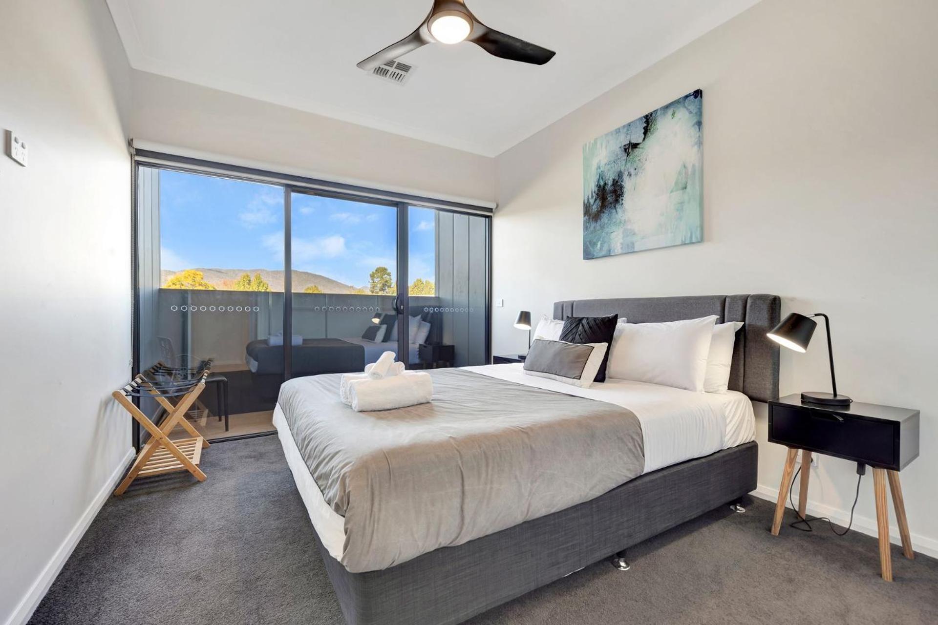 Mountain Mist Retreat - 5 Bedrooms