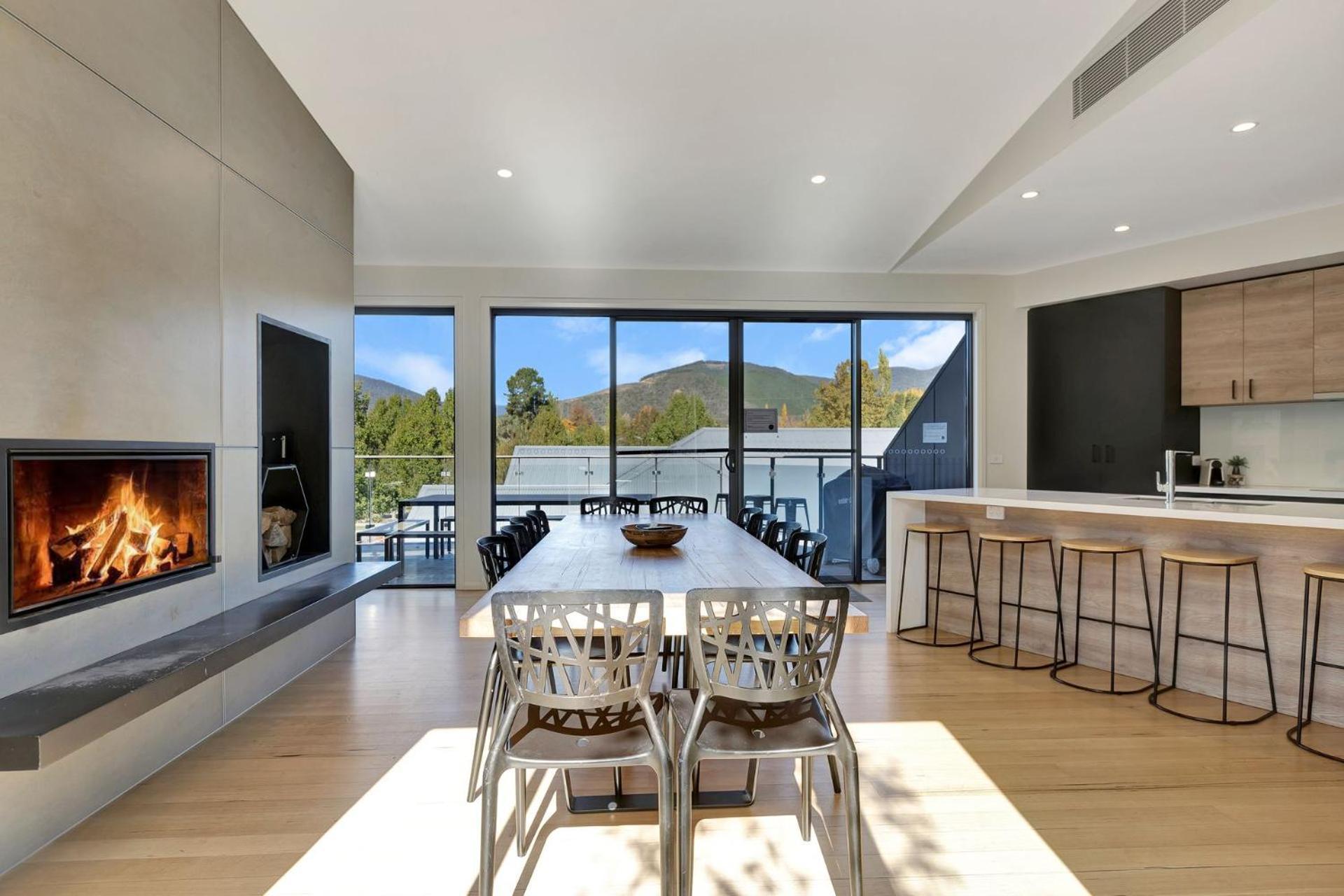 Mountain Mist Retreat - 5 Bedrooms Bright
