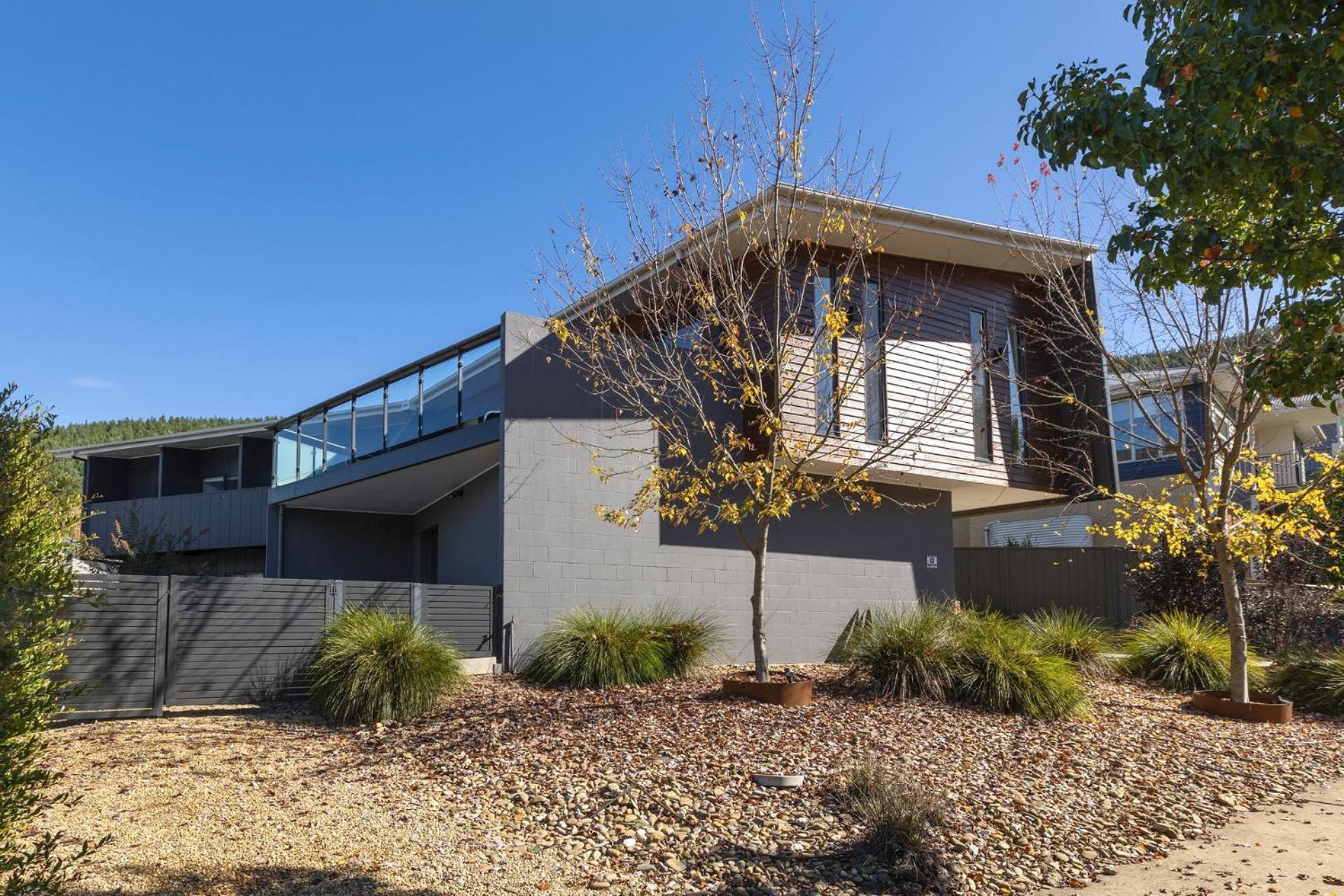 Mountain Mist Retreat - 5 Bedrooms Bright
