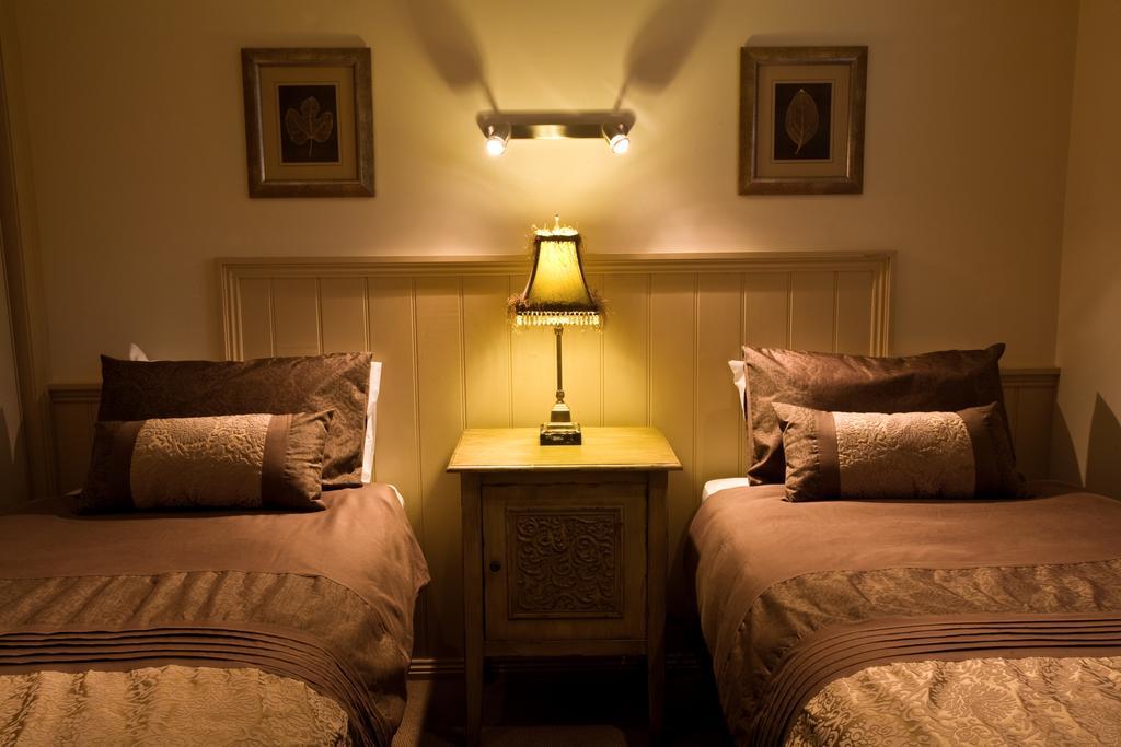 Autumn Abode Cottages * Bright
