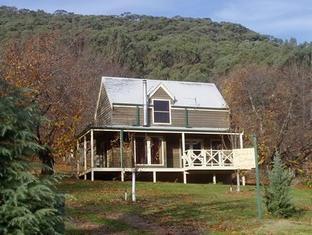 Abbys Lodge Bright