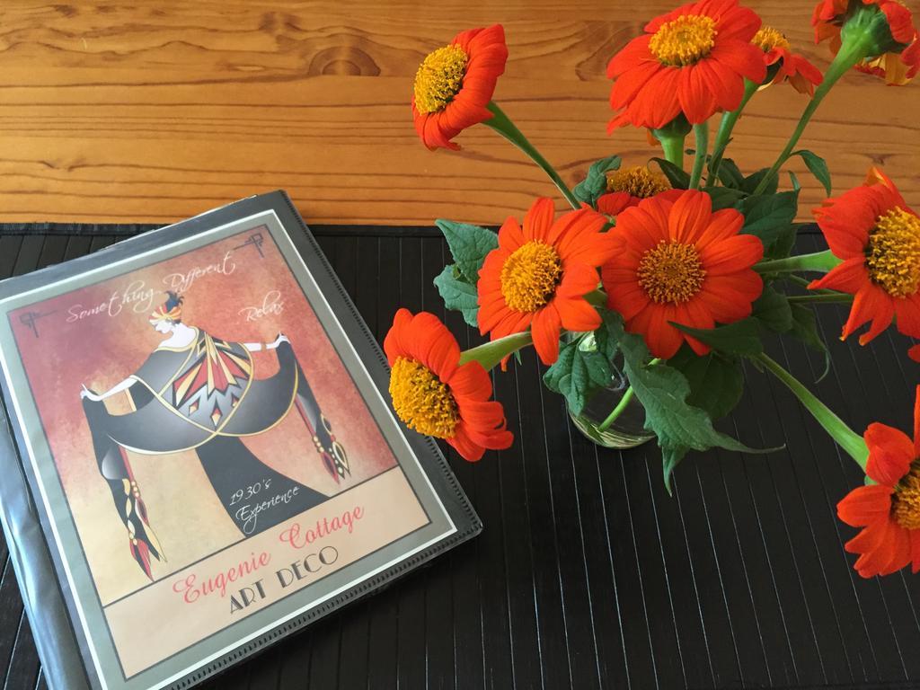 Eugenie 1930s Art Deco Bright
