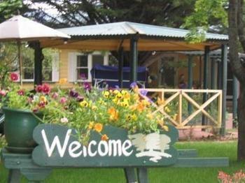 Carawatha Gardens Bright
