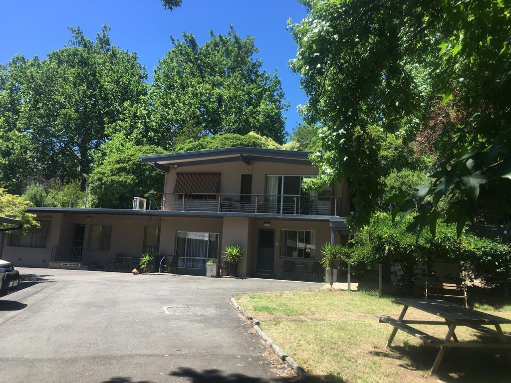 Apartment Ovensview On Riverside Bright