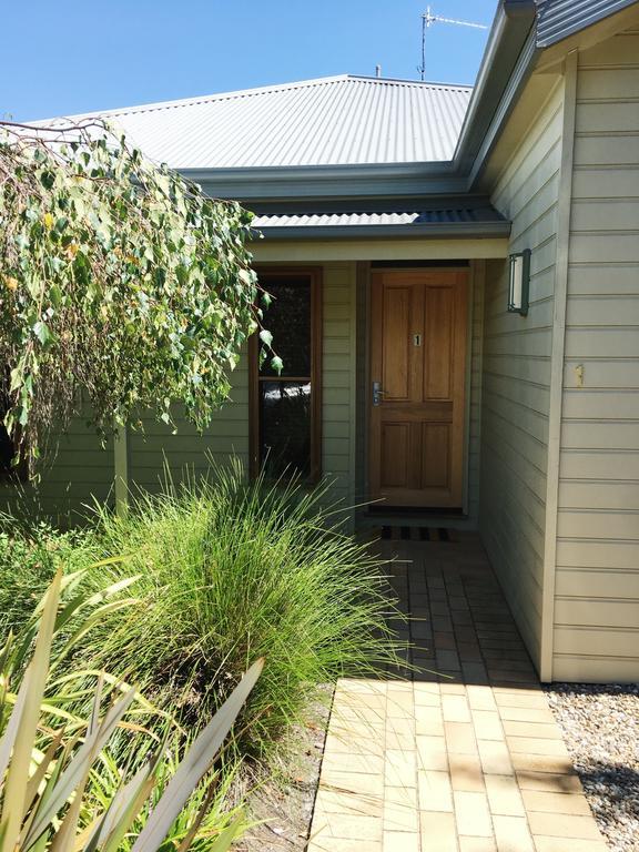 Luxury Abalina Cottages * Bright