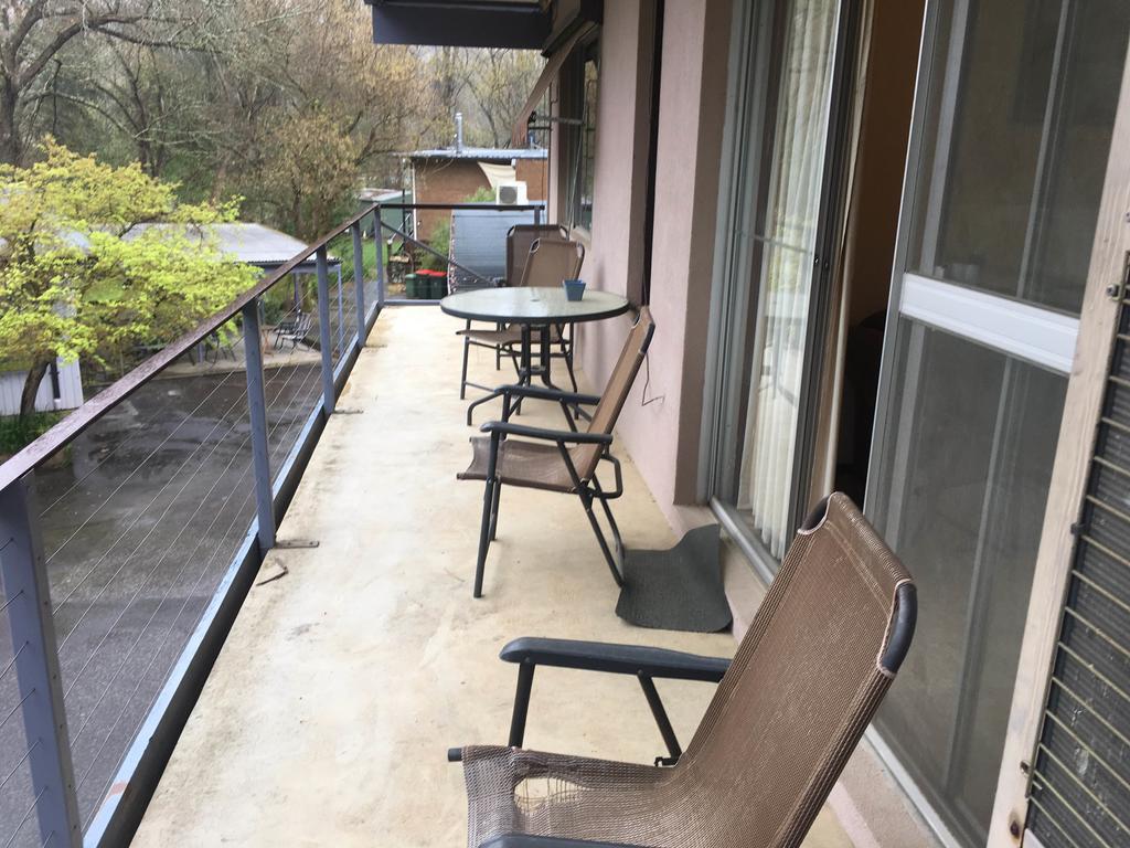 Ovensview On Riverside Apartment *