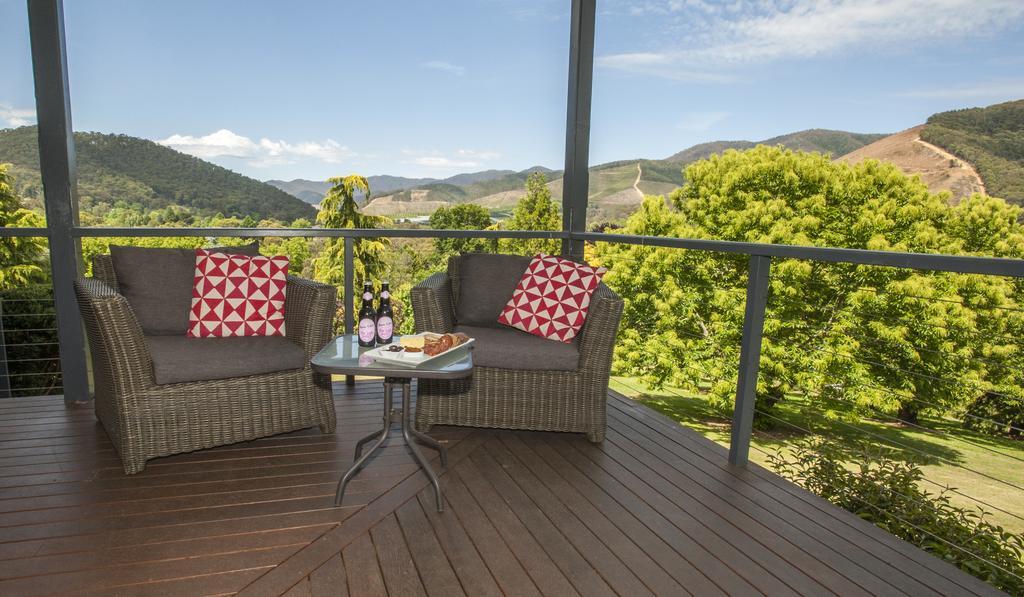 Abbys Lodge Bright