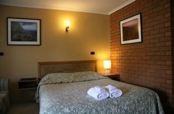Motel Colonial Bright