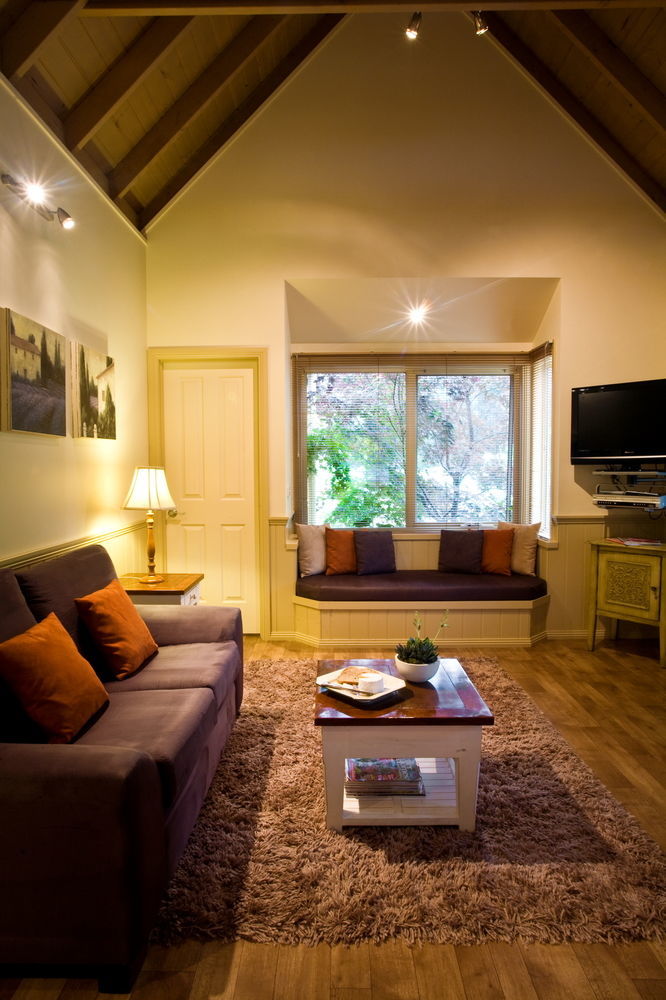 Holiday home Autumn Abode Cottages Bright