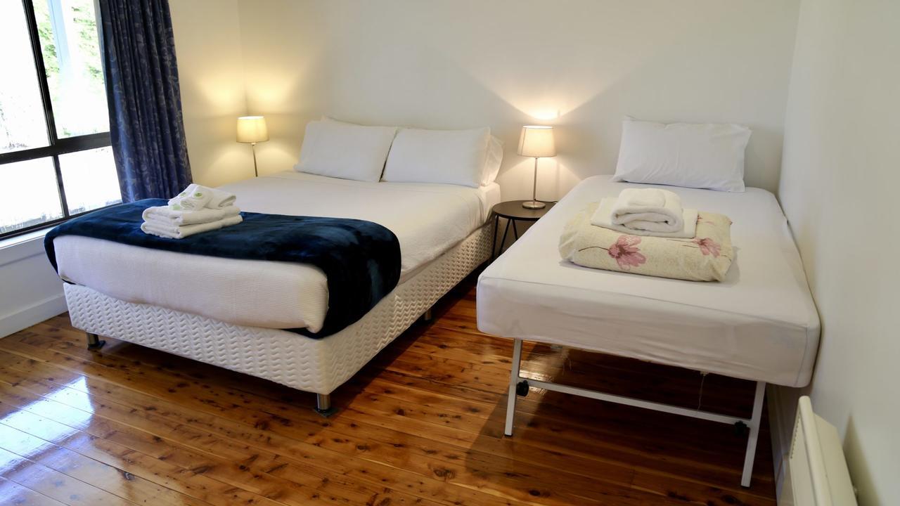 The White House & Retreat, * Bright