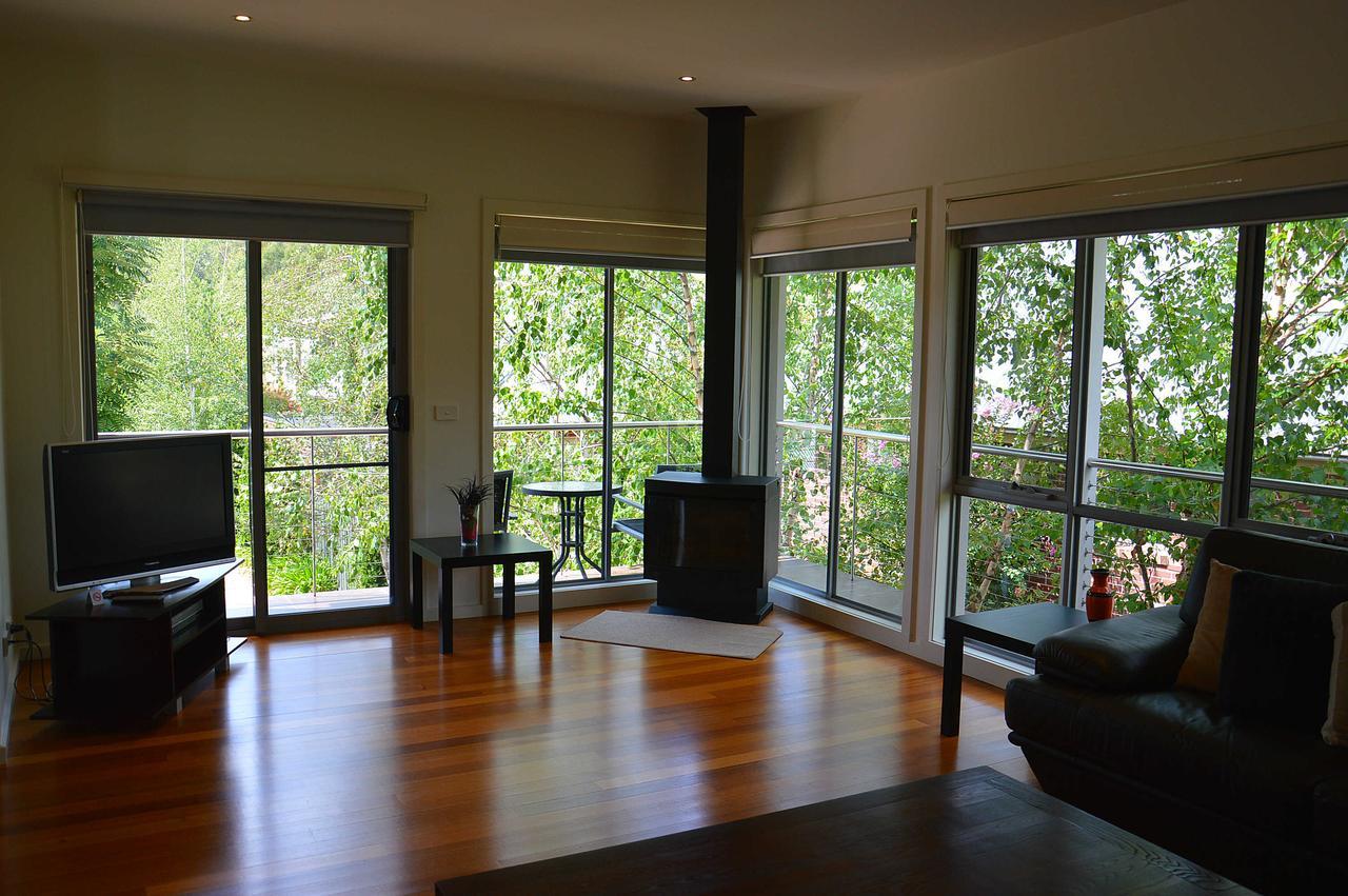 The Track - Beautiful Townhouse In * Bright