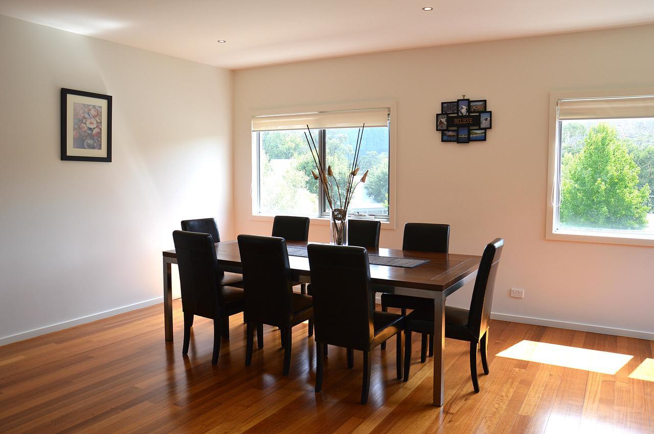 Holiday home The Track - Beautiful Townhouse In *