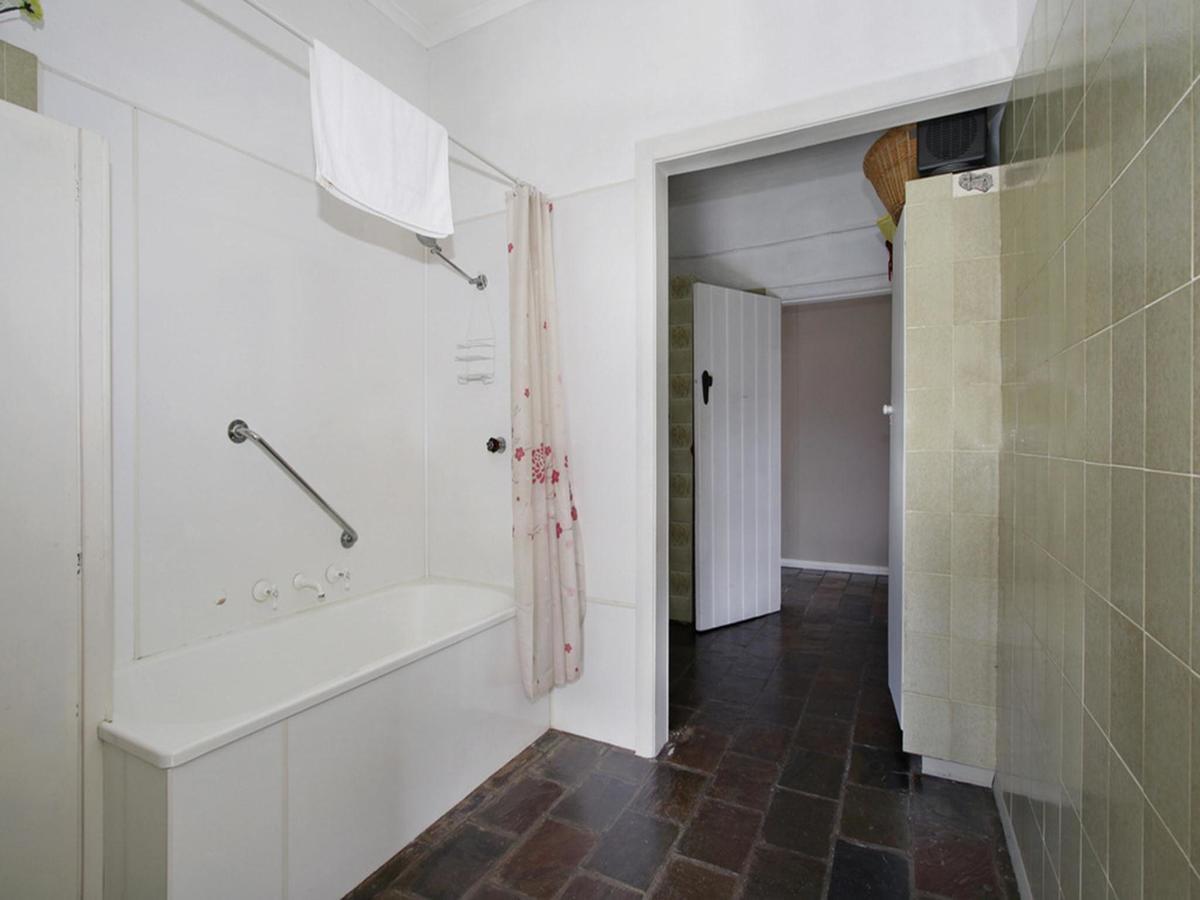 Le Chateau - Centrally Located *