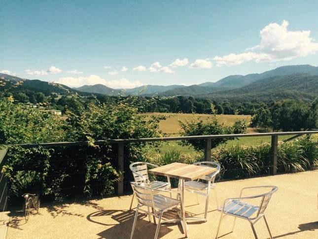 Apple Blossom Retreat *