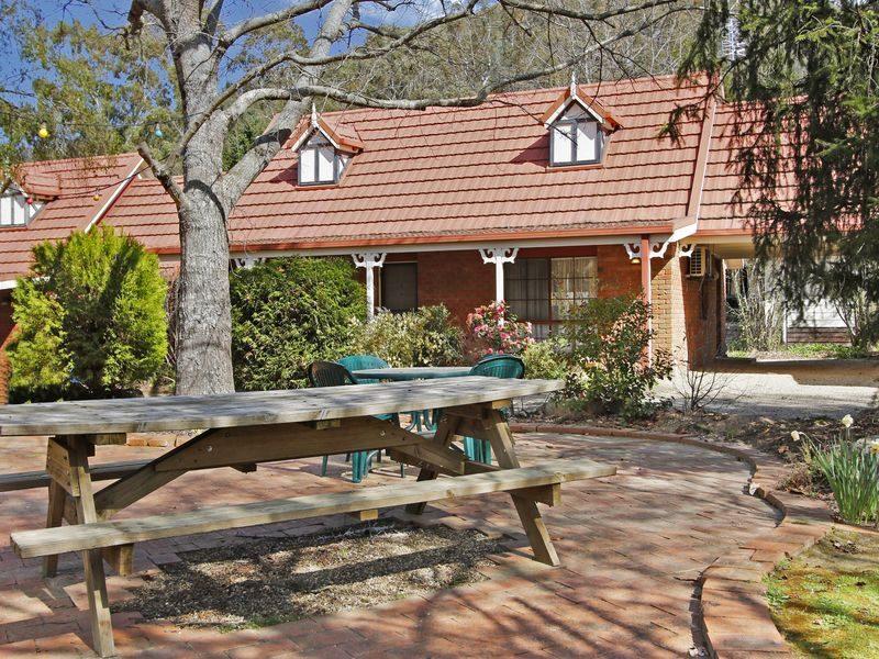 Apartment Cedar - Tudor Village *