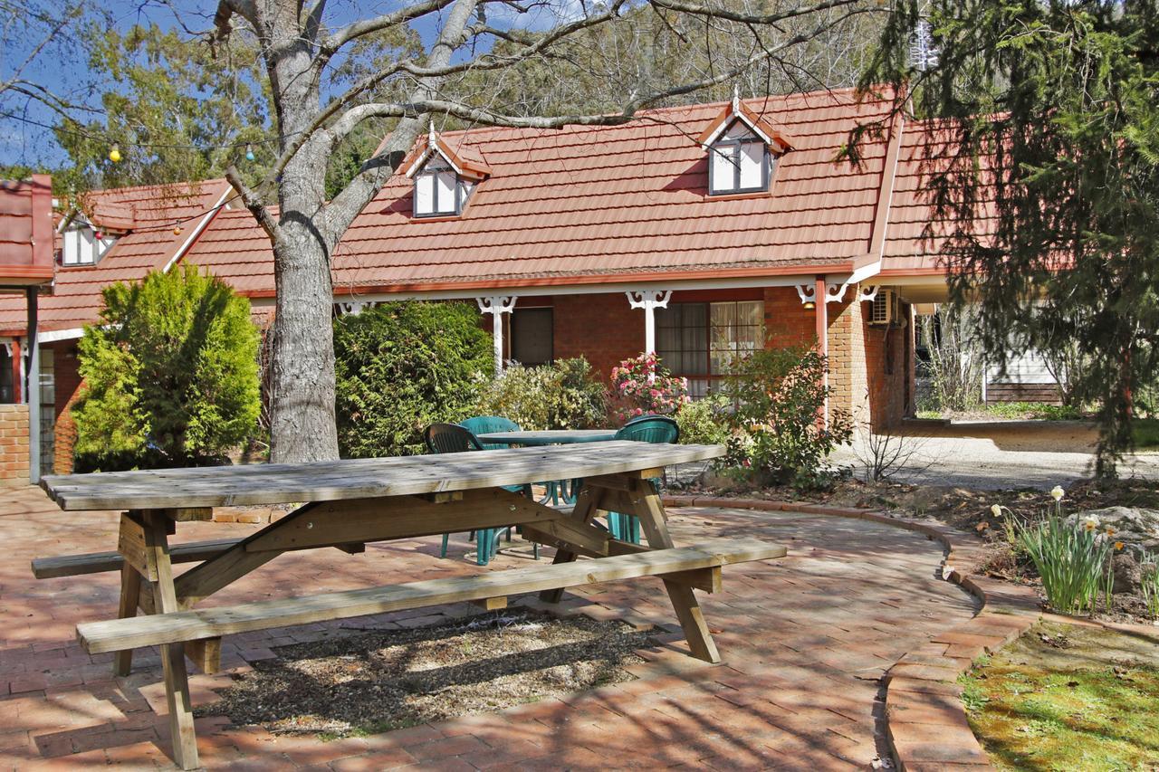 Oak - Tudor Village Unit 5 Bright