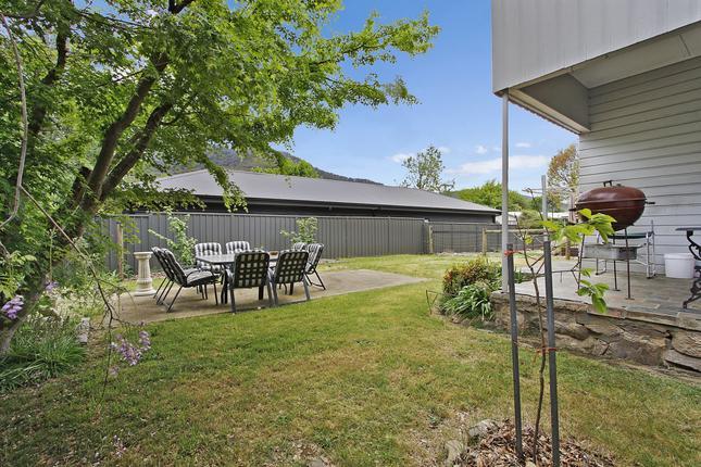 Le Chateau - Centrally Located Bright