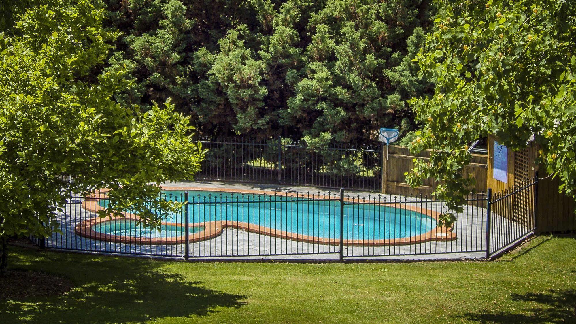 Mystic Valley Aparthotel