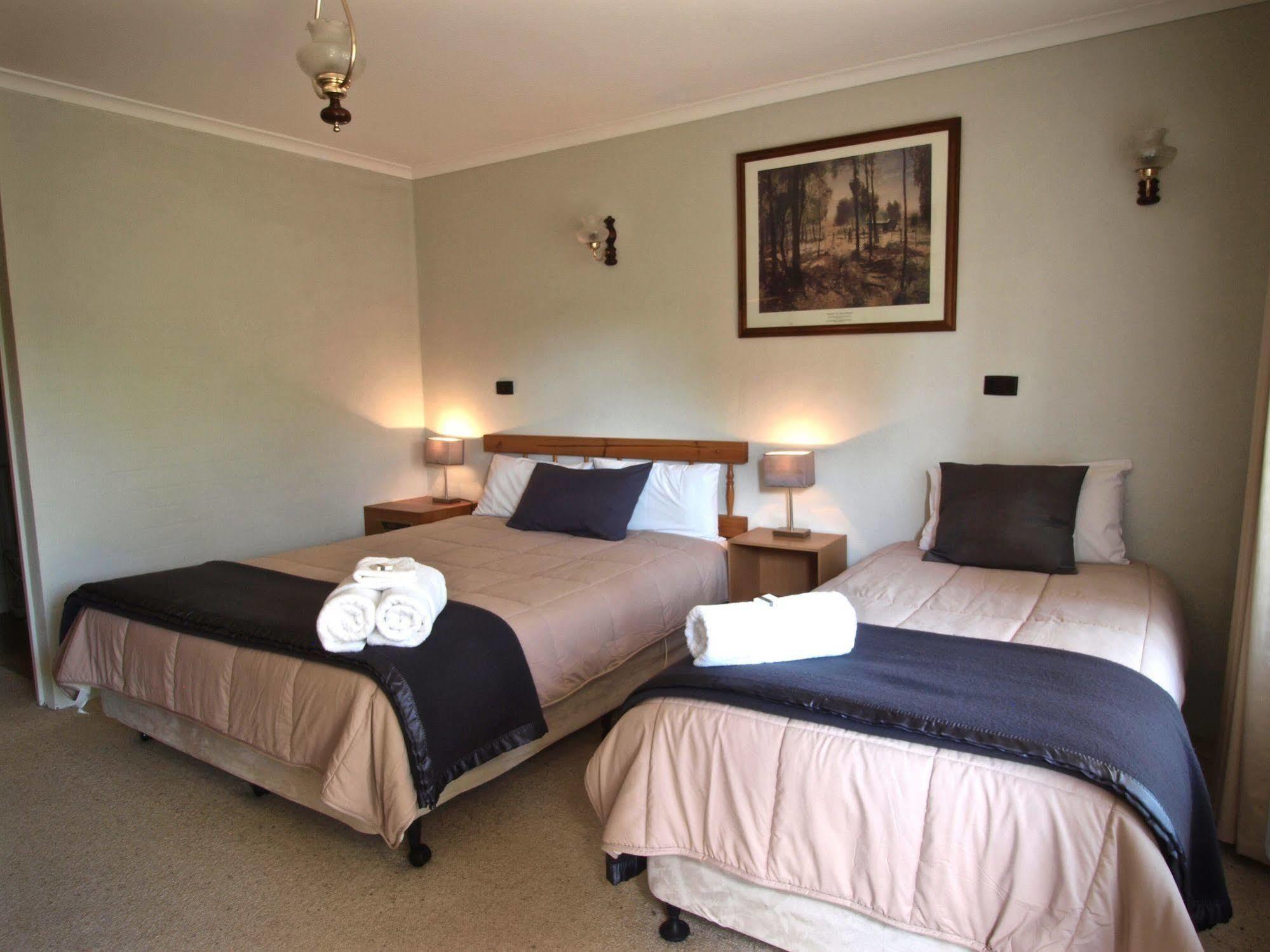 Motel Colonial Bright