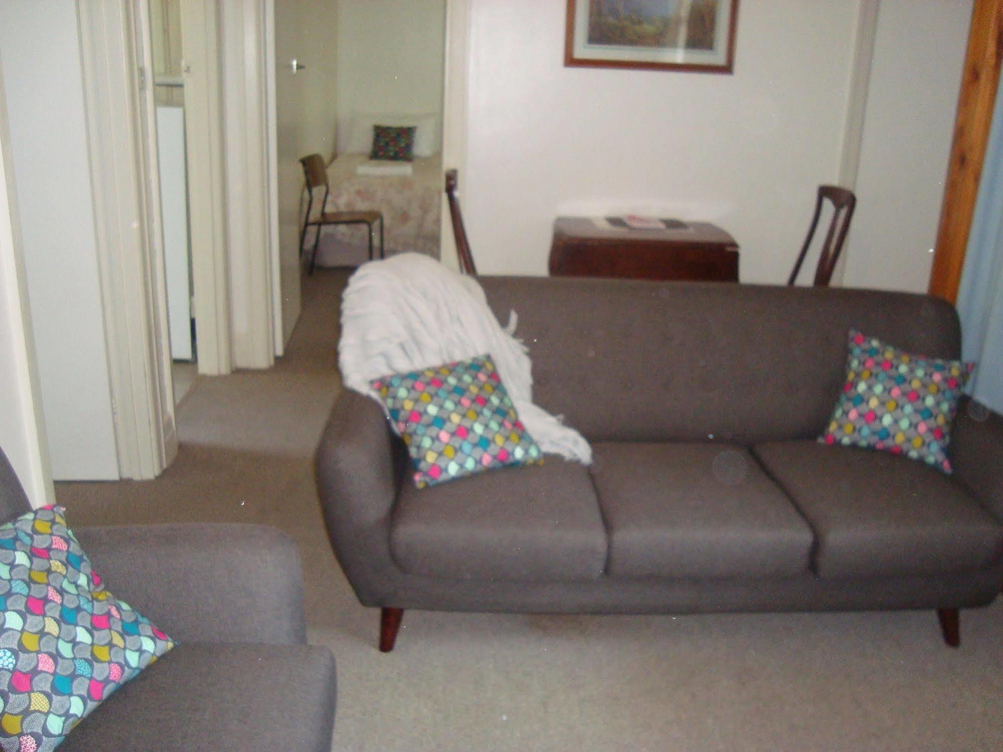 Elm Lodge Bright