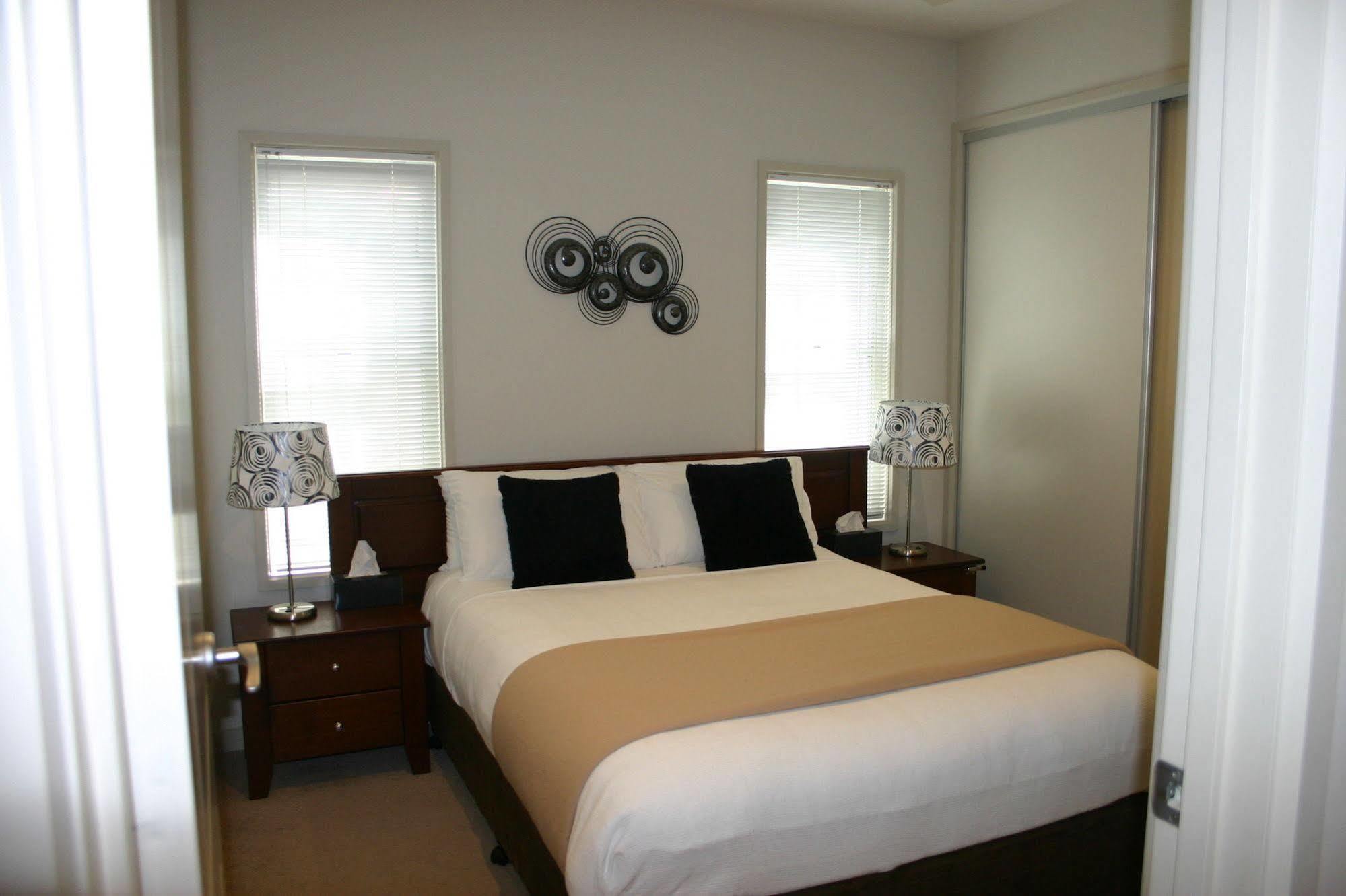 Luxury Abalina Cottages