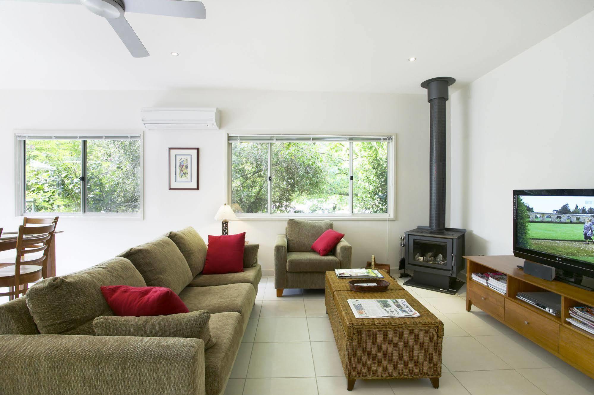 Luxury Abalina Cottages Holiday home Bright