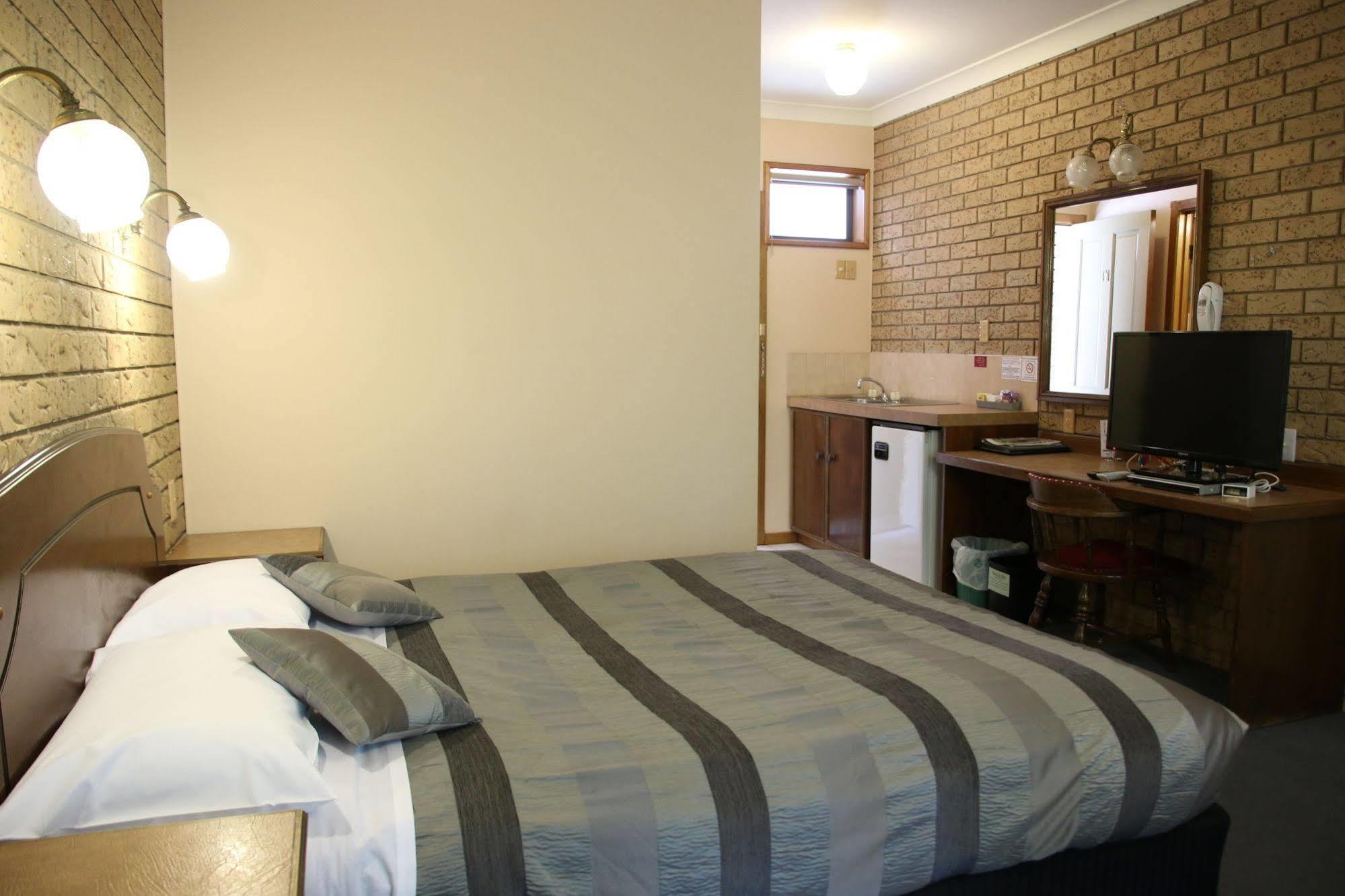 Hotel Barrass John Motor 3*
