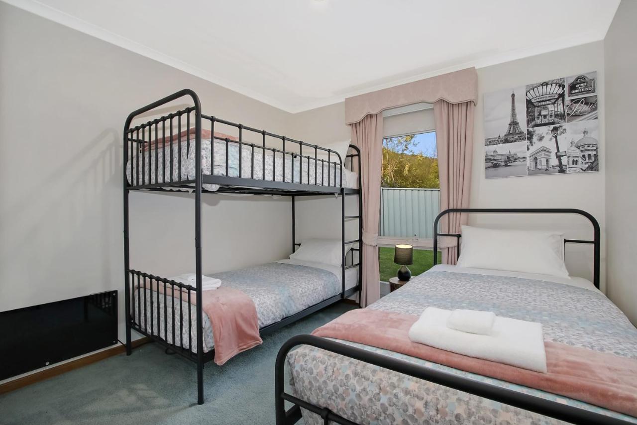 Abbey Rose - Bright, Vic Apartment Bright