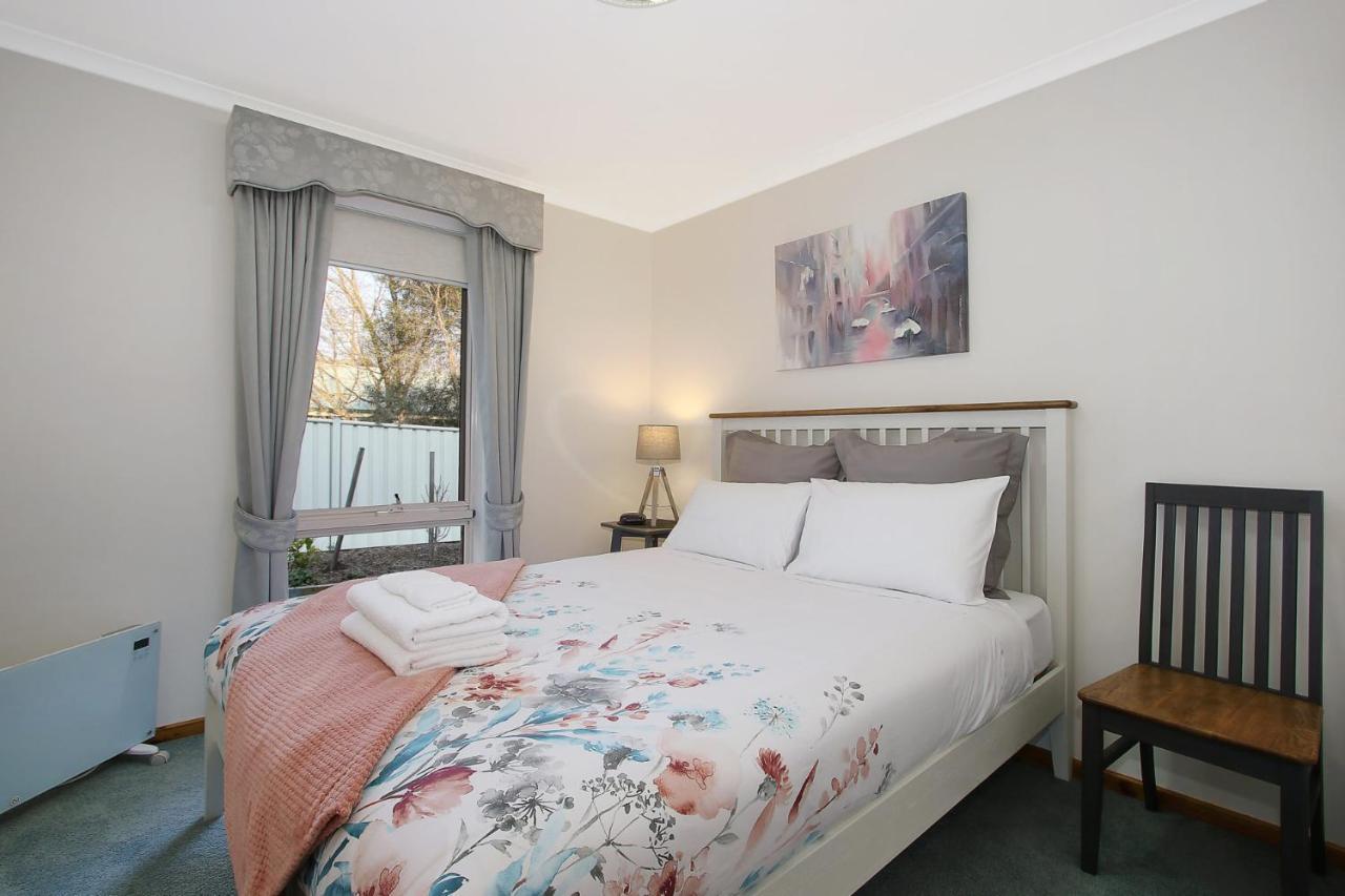 Abbey Rose - Bright, Vic Apartment Bright