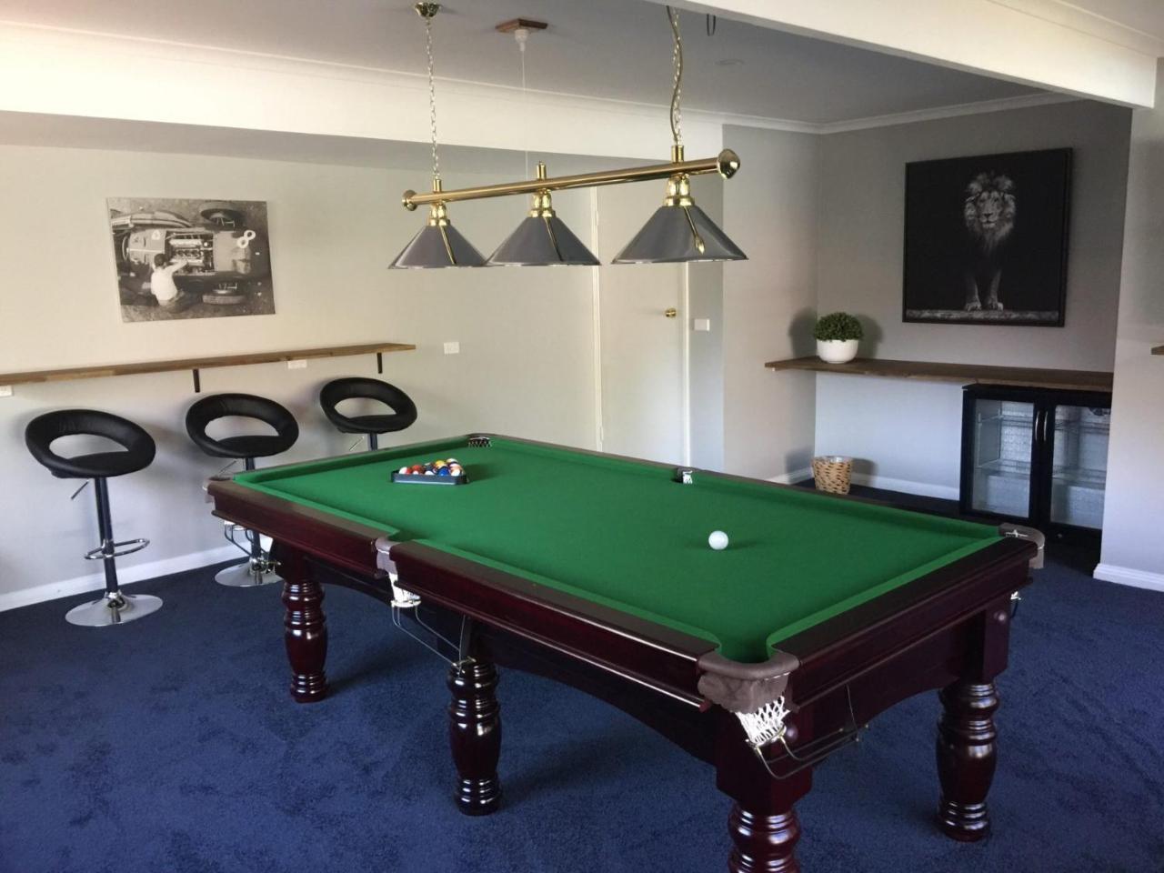 Tudor House - Large Family Apartment Bright