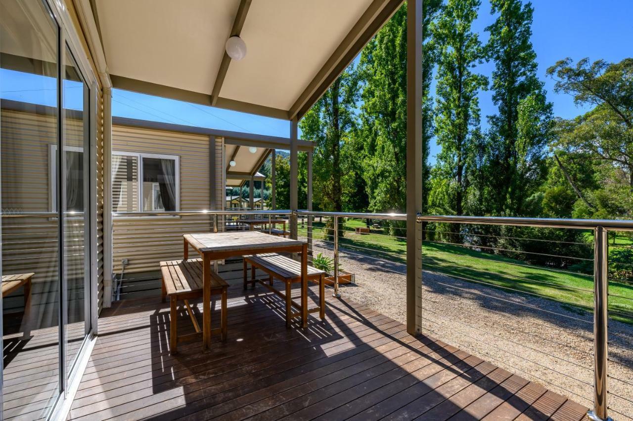 Riverside Holiday park 4*