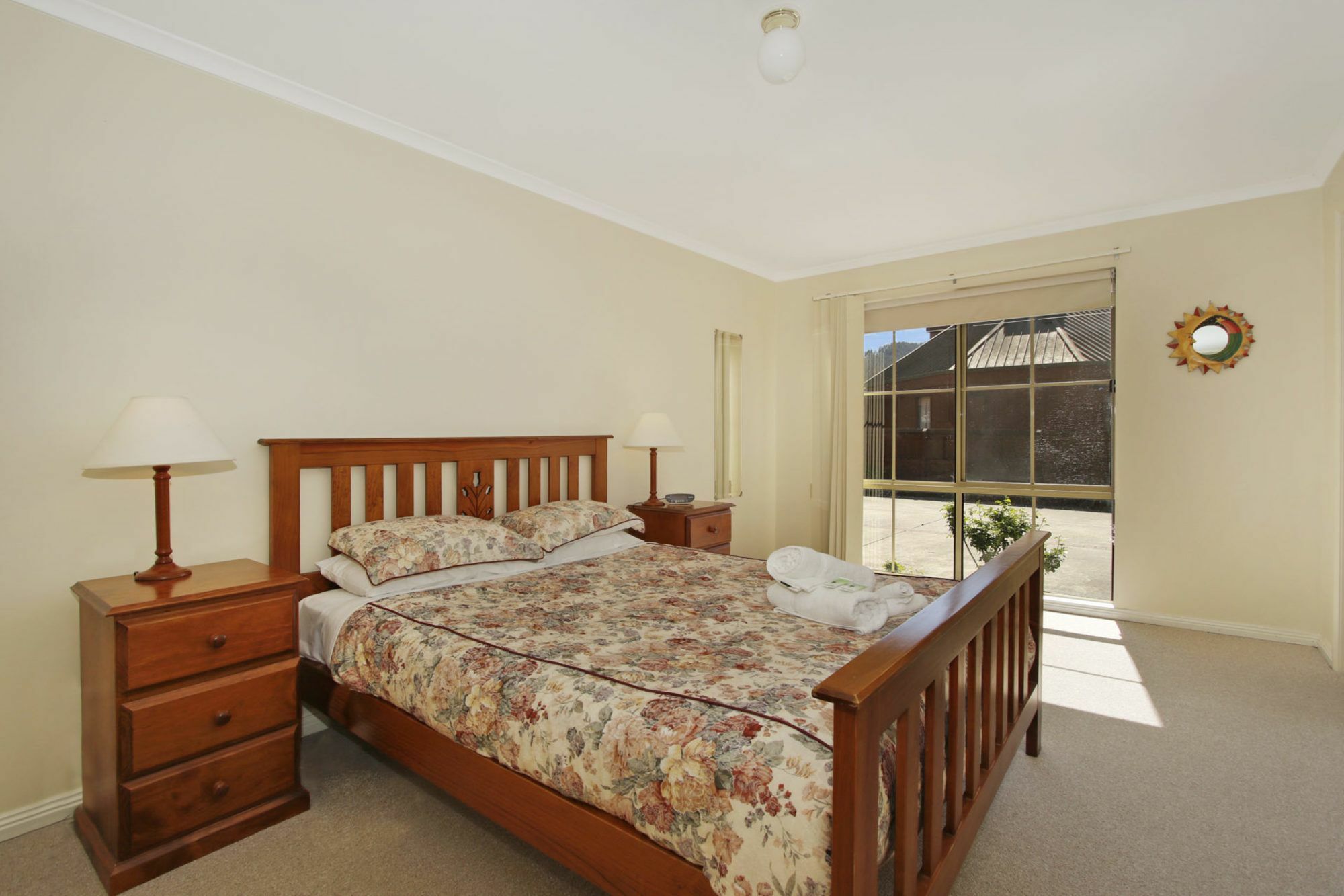 Close - In The Heart Of Apartment Bright
