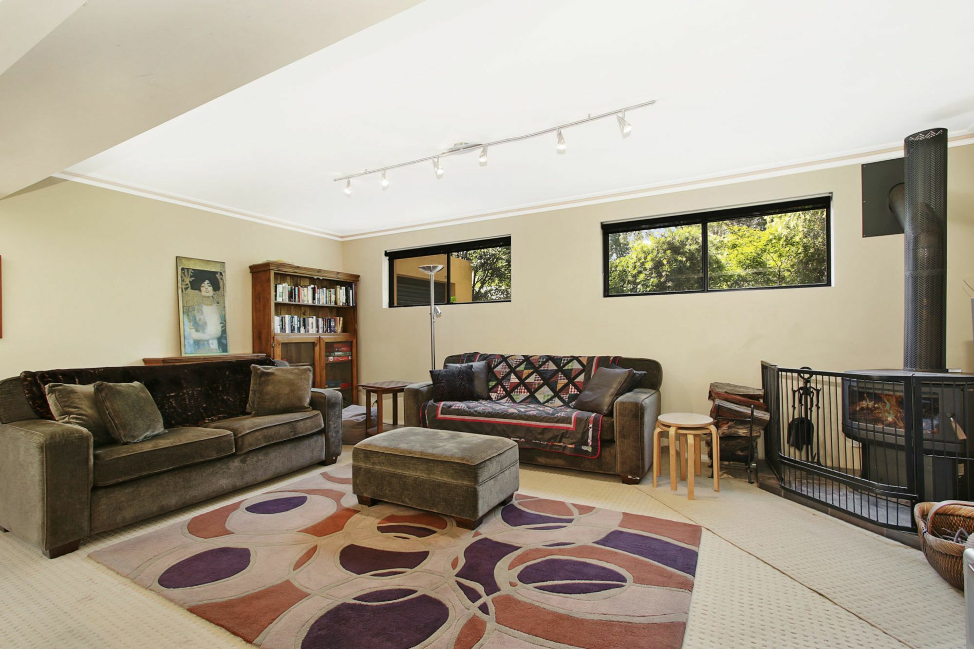 Canyons Bend - 5 Minute Walk To Shops And Cafes Apartment Bright