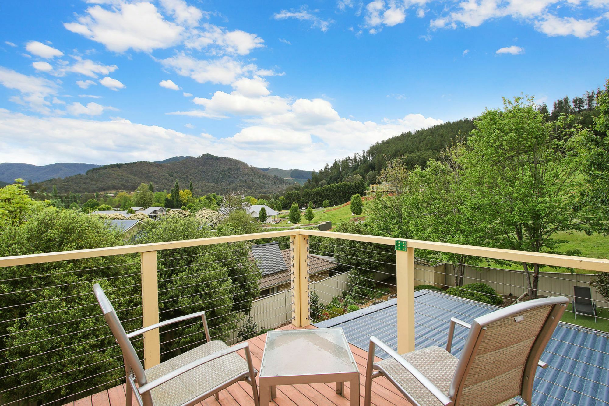 Alpine Vista - Short Walk To Town Centre Bright