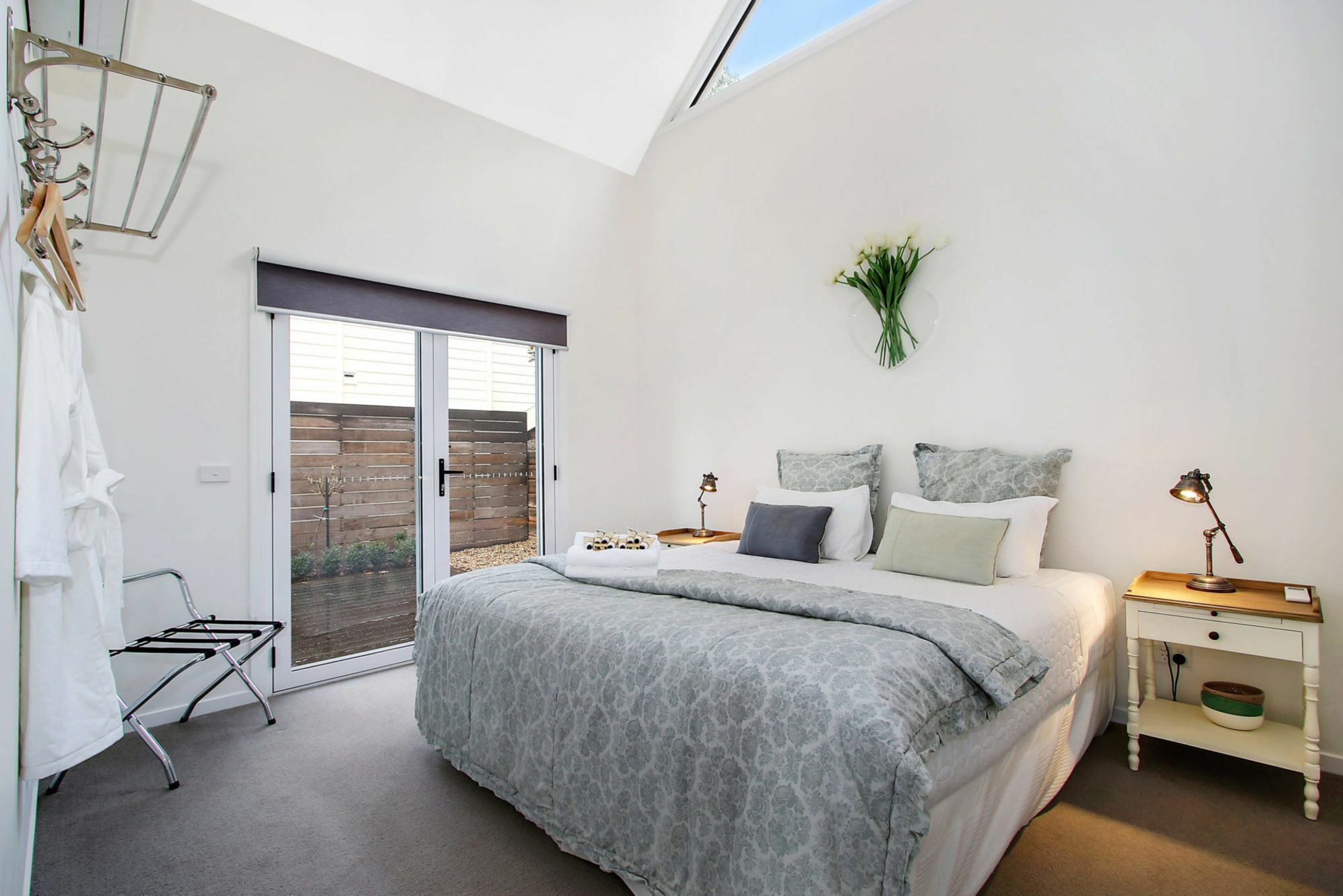 Beyond Bliss - 2 Apartment *