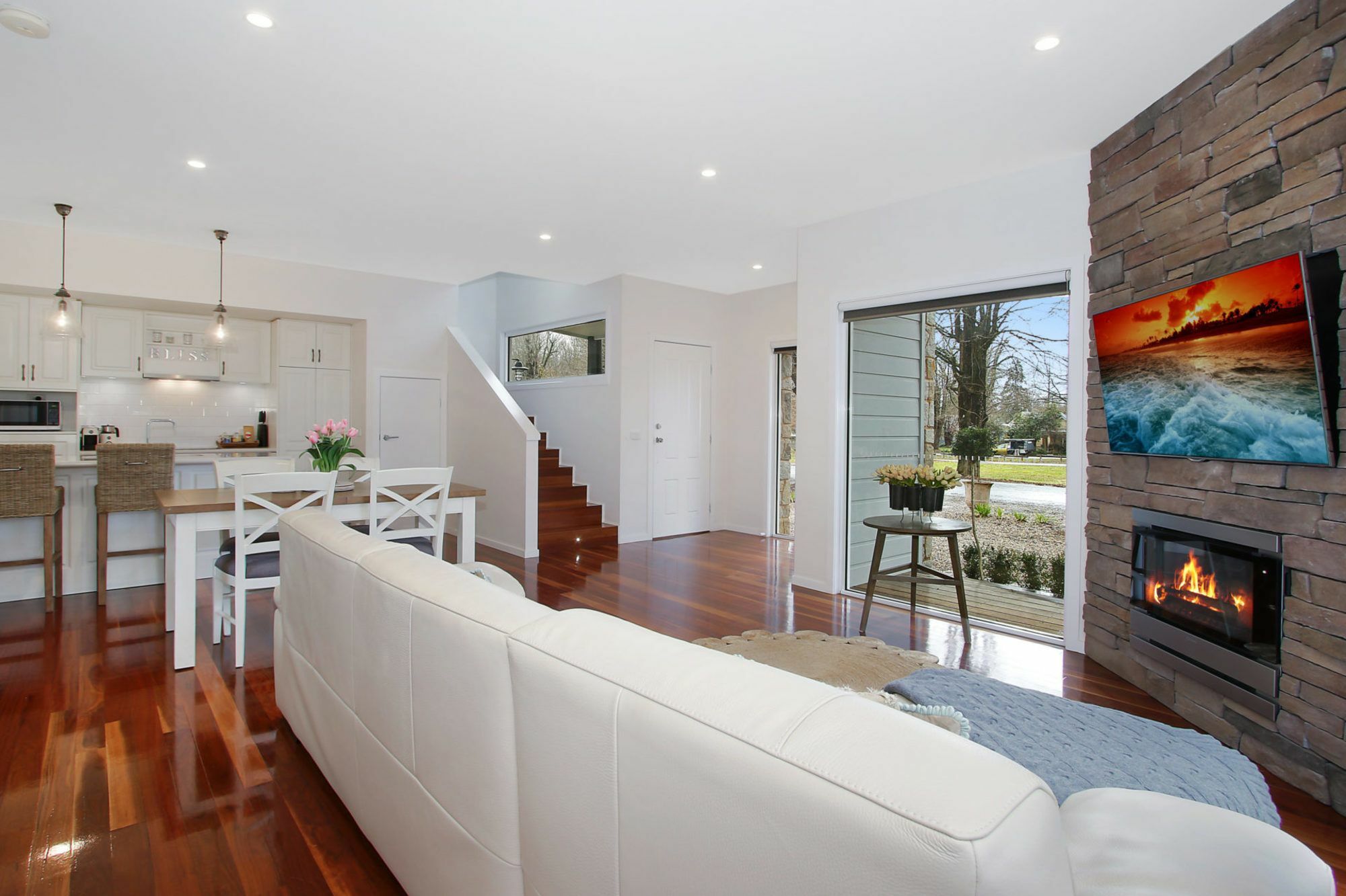 Beyond Bliss - 2 Apartment