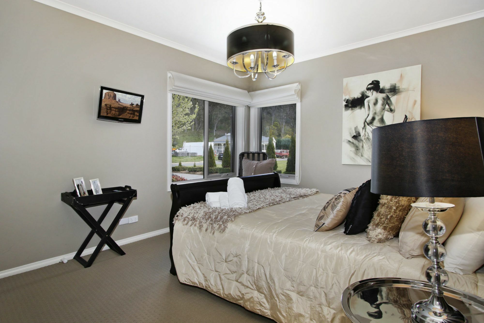 Collins Retreat - 4 Bedroom With Pool