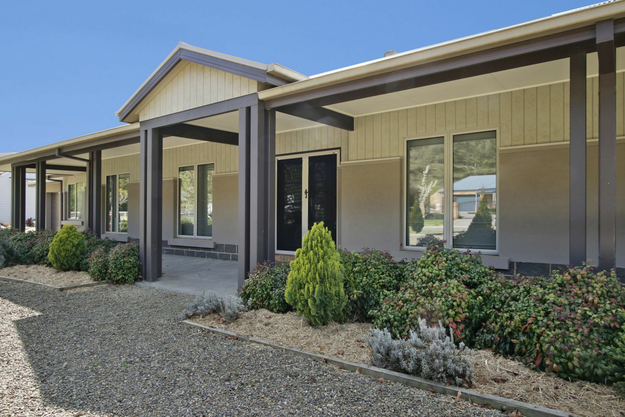Collins Retreat - 4 Bedroom With Pool Apartment *