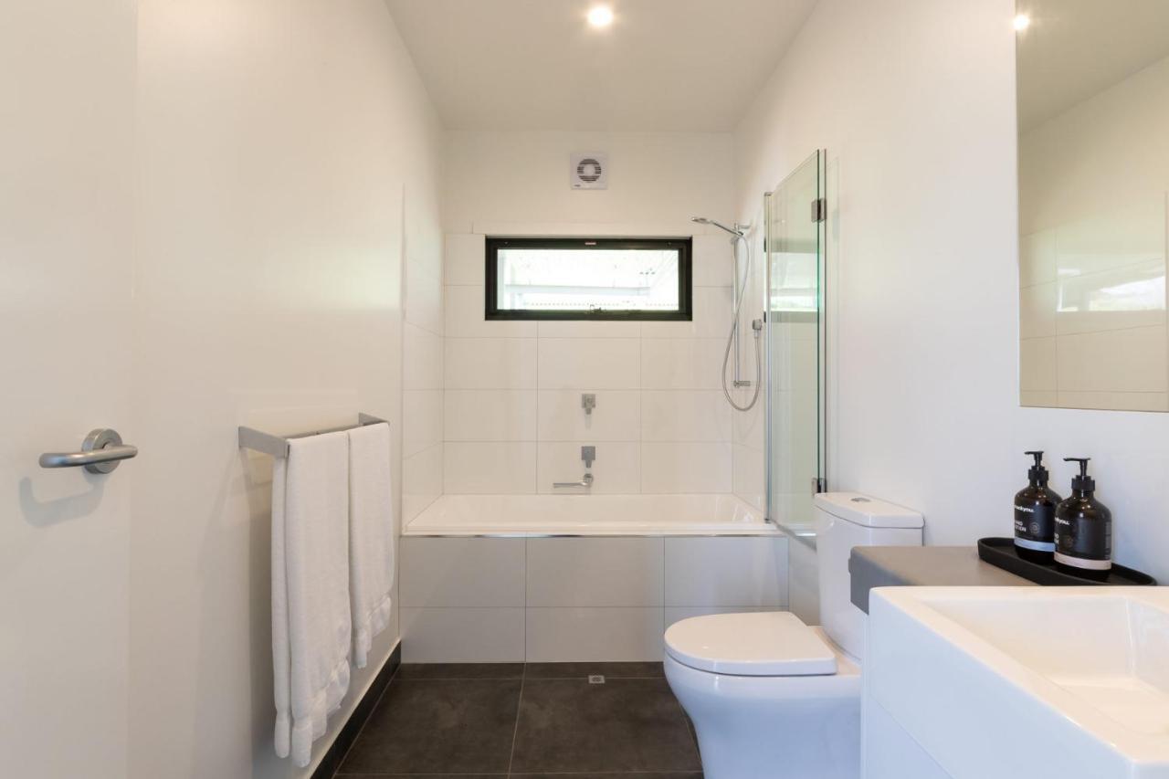 Balcony To Bogong - Modern House Minute Stroll To Town Bright