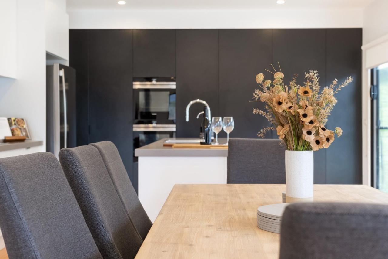 Holiday home Balcony To Bogong - Modern House Minute Stroll To Town *