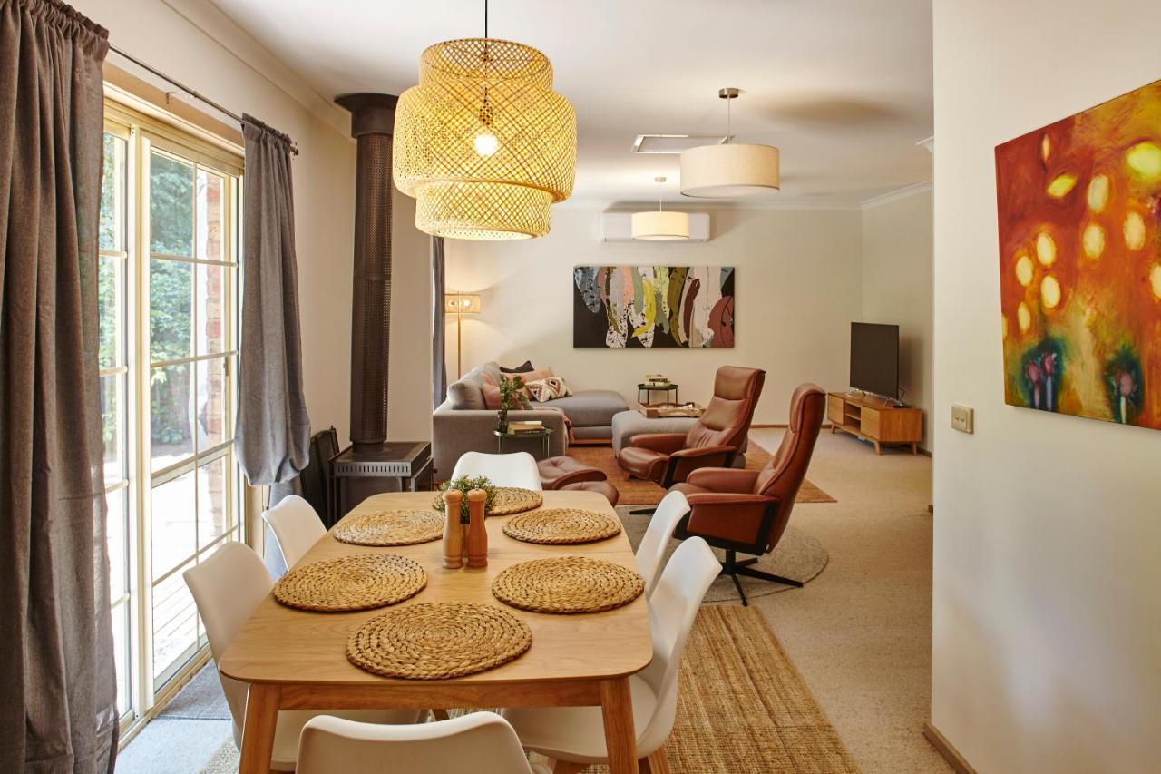 Elms On Delany Apartment *