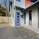 Breakaway Bright - Superb Townhouse