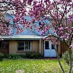 Bright Mudbrick Cottage